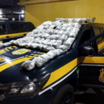 PRF apreende quase 50 kg de skunk após perseguição na BR-153