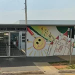 Família move execução contra prefeitura por fuga de criança em escola