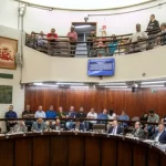 Câmara de Marília vota doação de terreno para AME e fusão de secretarias