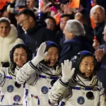 Astronautas chineses retornam à Terra após missão de seis meses na estação Tiangong