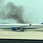 Avião da Delta pega fogo antes da decolagem e passageiros são evacuados na Flórida