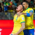 Copa do Mundo de Beach Soccer: Brasil goleia Omã por 11 a 1