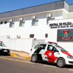 Homem é preso após agredir idosa com deficiência em tentativa de roubo em Tupã