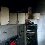 Curto-circuito em geladeira causa incêndio e quase destrói casa em Marília