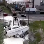 Motociclista morre em acidente com trem envolvendo caminhão de transportadora de Marília