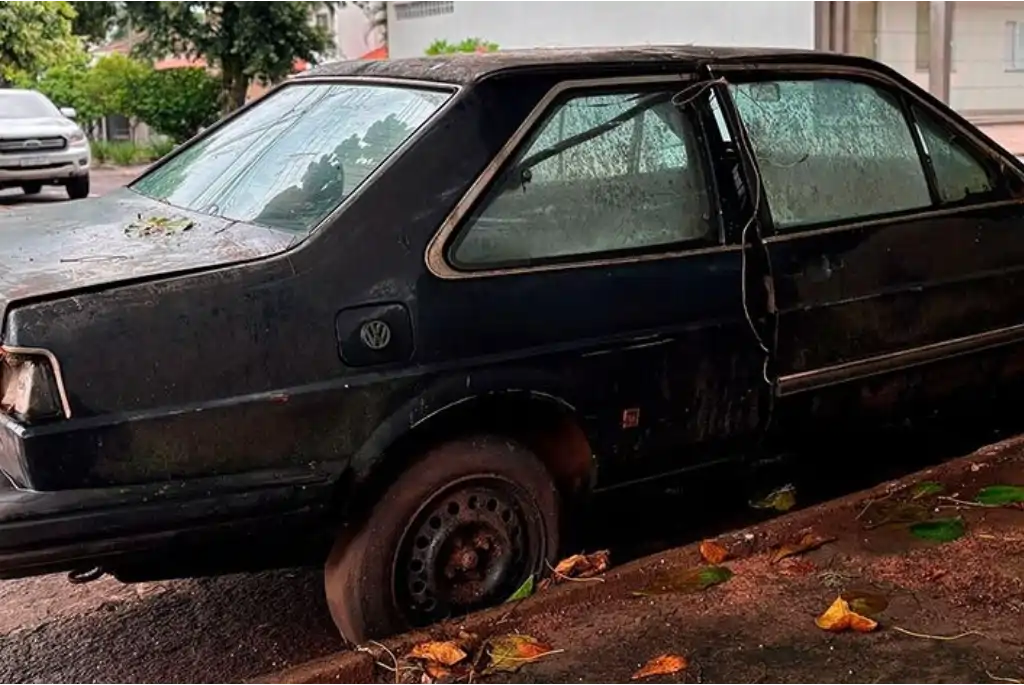 Marília vai recolher veículos abandonados das ruas a partir de notificações da Emdurb